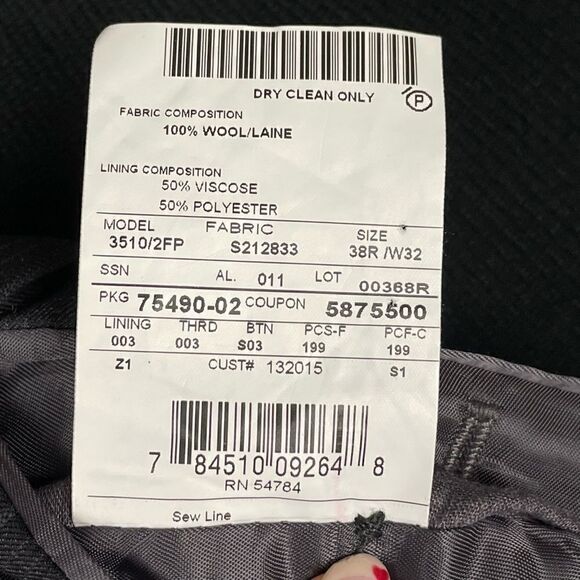 Saks Fifth Ave. Black Label Wool Pinstriped Blazer - Men’s 38R - Picture 10 of 10